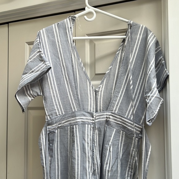 Striped Summer Jumpsuit - Picture 5 of 5